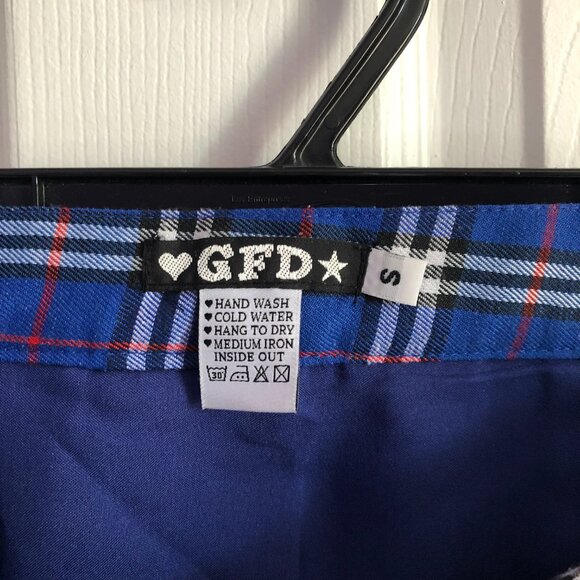 Glitters For Dinner - blue tartan pleated skirt - Picture 3 of 3